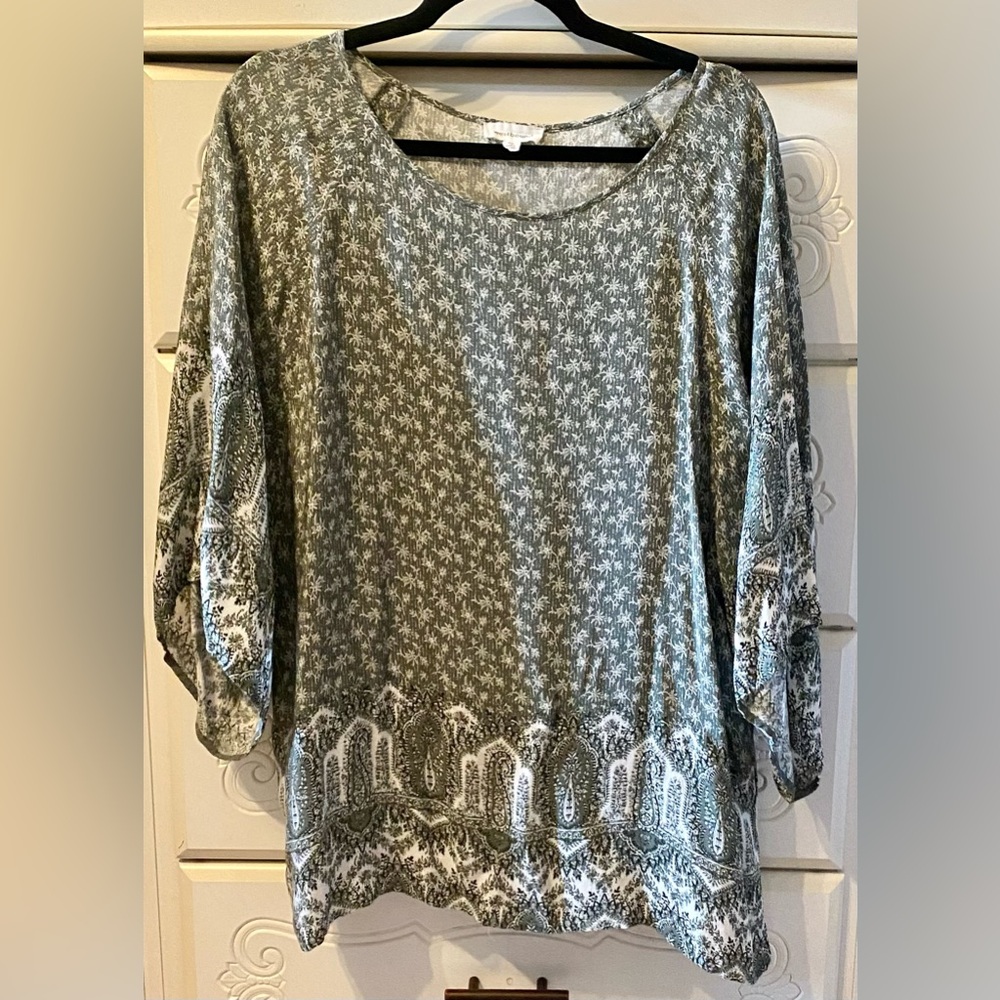 Westbound sage green floral print top  XL